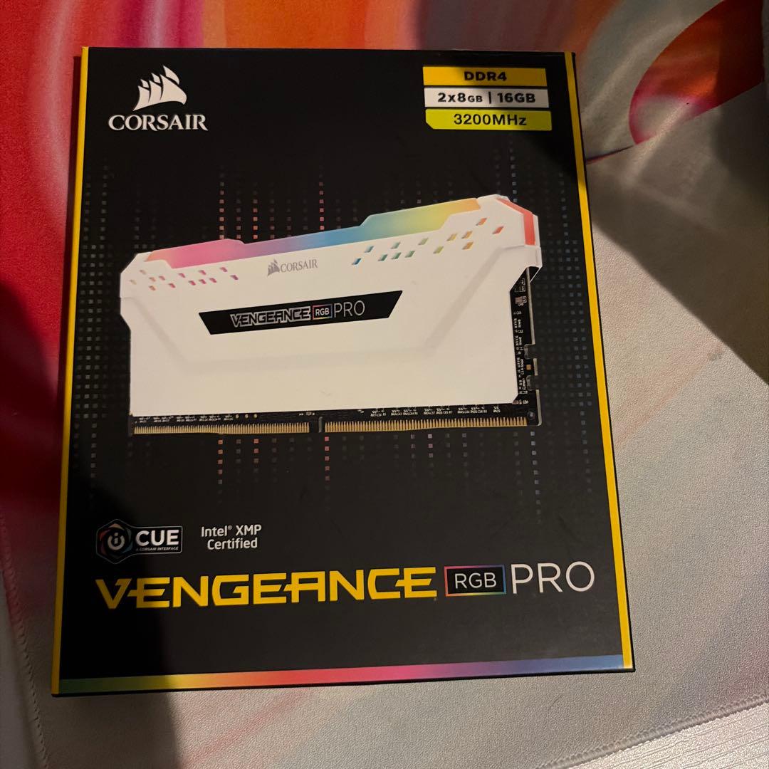 メモリー CORSAIR VENGEANCE RGB PRO DDR4 16GB