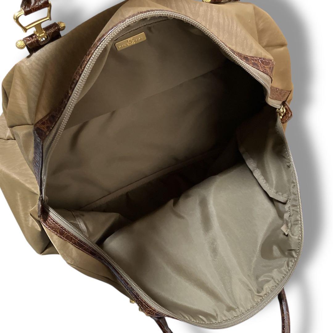 バレンシアガ クロコ型押し A4収納可 ゴールド金具 ボストンバッグ ブラウン